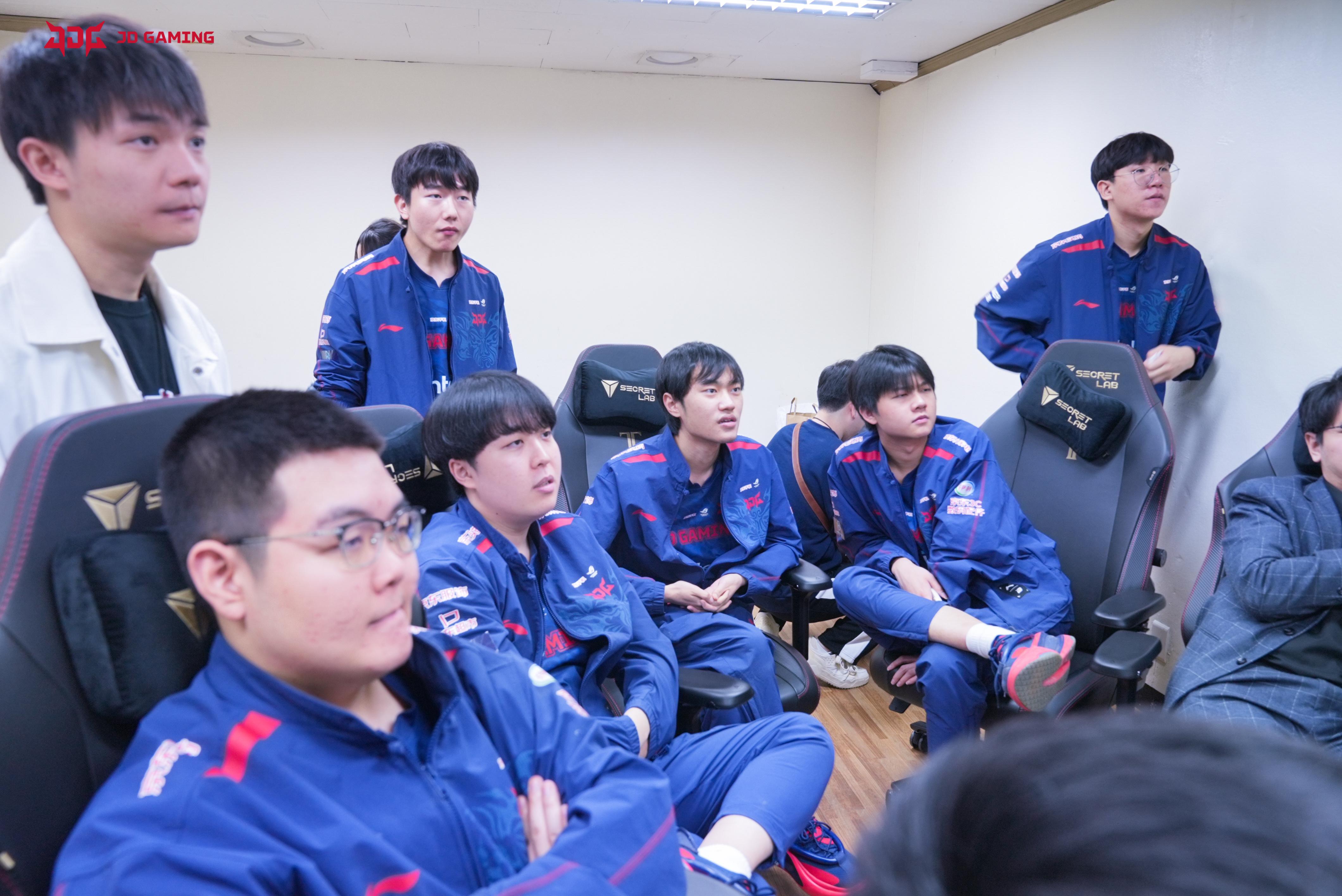 DRX绝杀JDG,Perkz拿下关键大龙强强对话小组赛,成为赛场最大亮点 DRX绝杀JDG,Perkz拿下关键大龙强强对话小组赛,成为赛场最大亮点