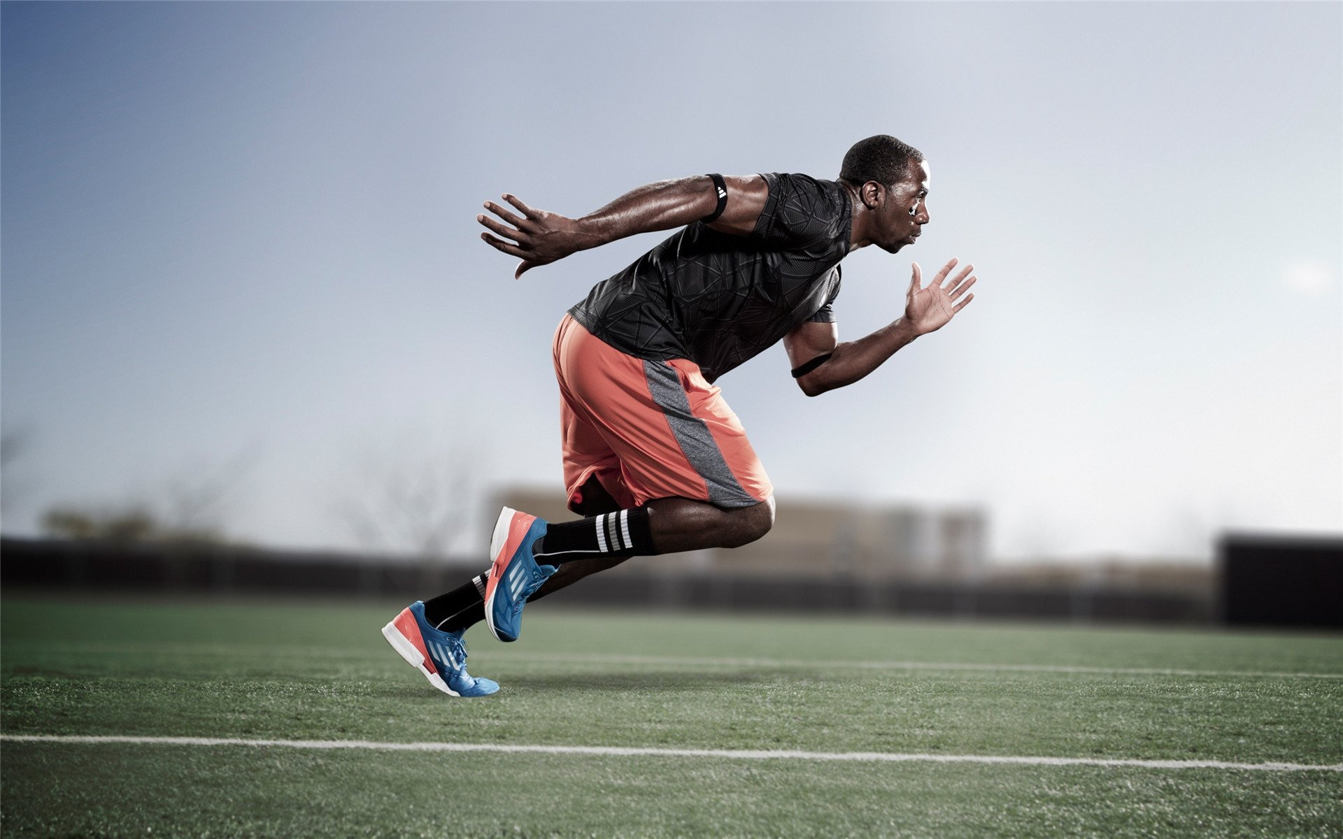 开云体育平台APP-平民的逆袭，玻利维亚绝杀墨西哥，伊萨克F1揭幕战称王，体育世界没有剧本